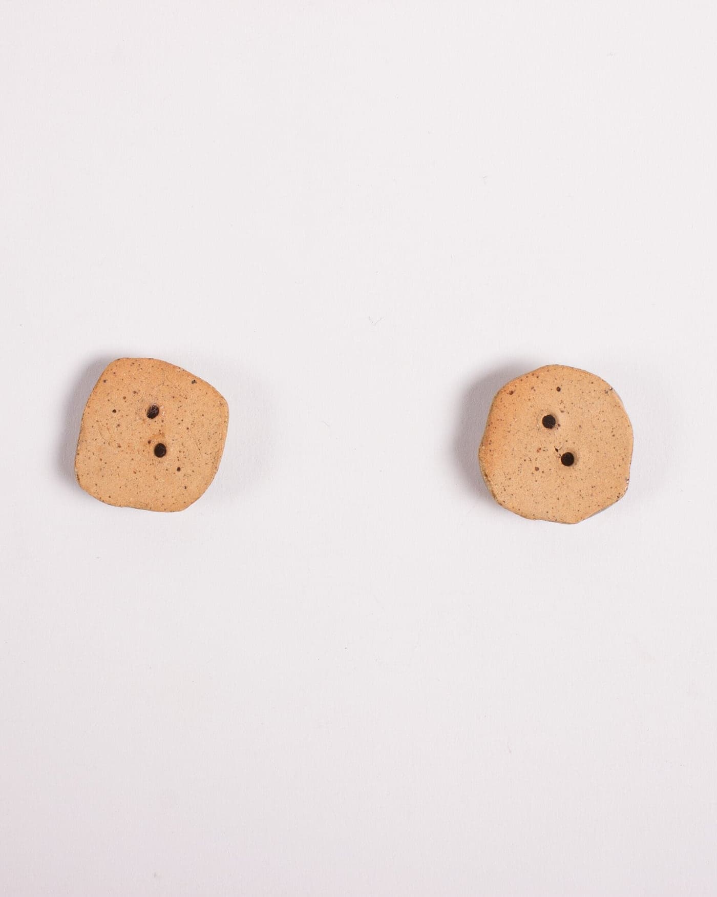 Boutons Sable, la paire